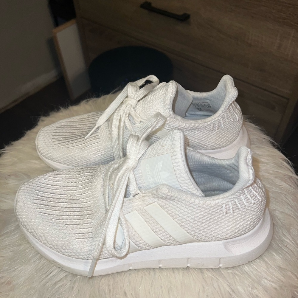 Adidas Swift Run 1.0